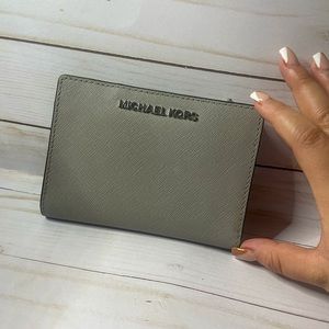 Micheal Kors Wallet gray